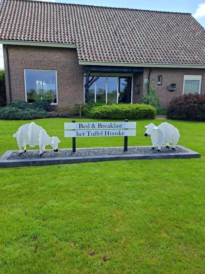 Het Tuffel Huuske Bed & Breakfast Haaksbergen Exterior photo